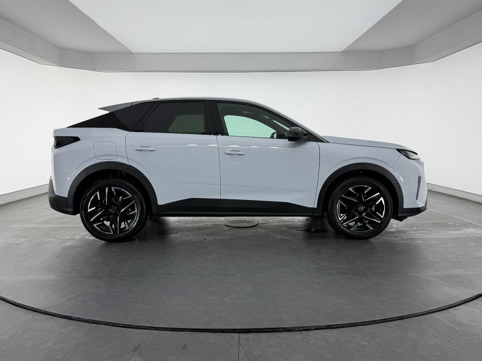 Peugeot 3008 1.2 Hybrid Allure e-DCS6 - 2025 - Detay