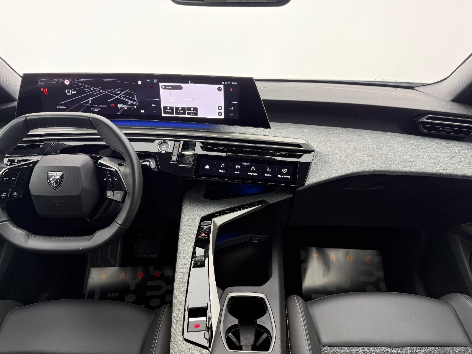 Peugeot 3008 1.2 Hybrid Allure e-DCS6 - 2025 - Detay