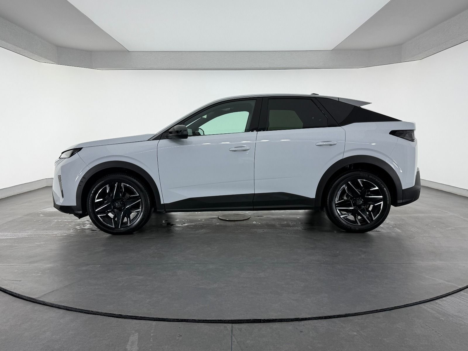 Peugeot 3008 1.2 Hybrid Allure e-DCS6 - 2025 - Detay