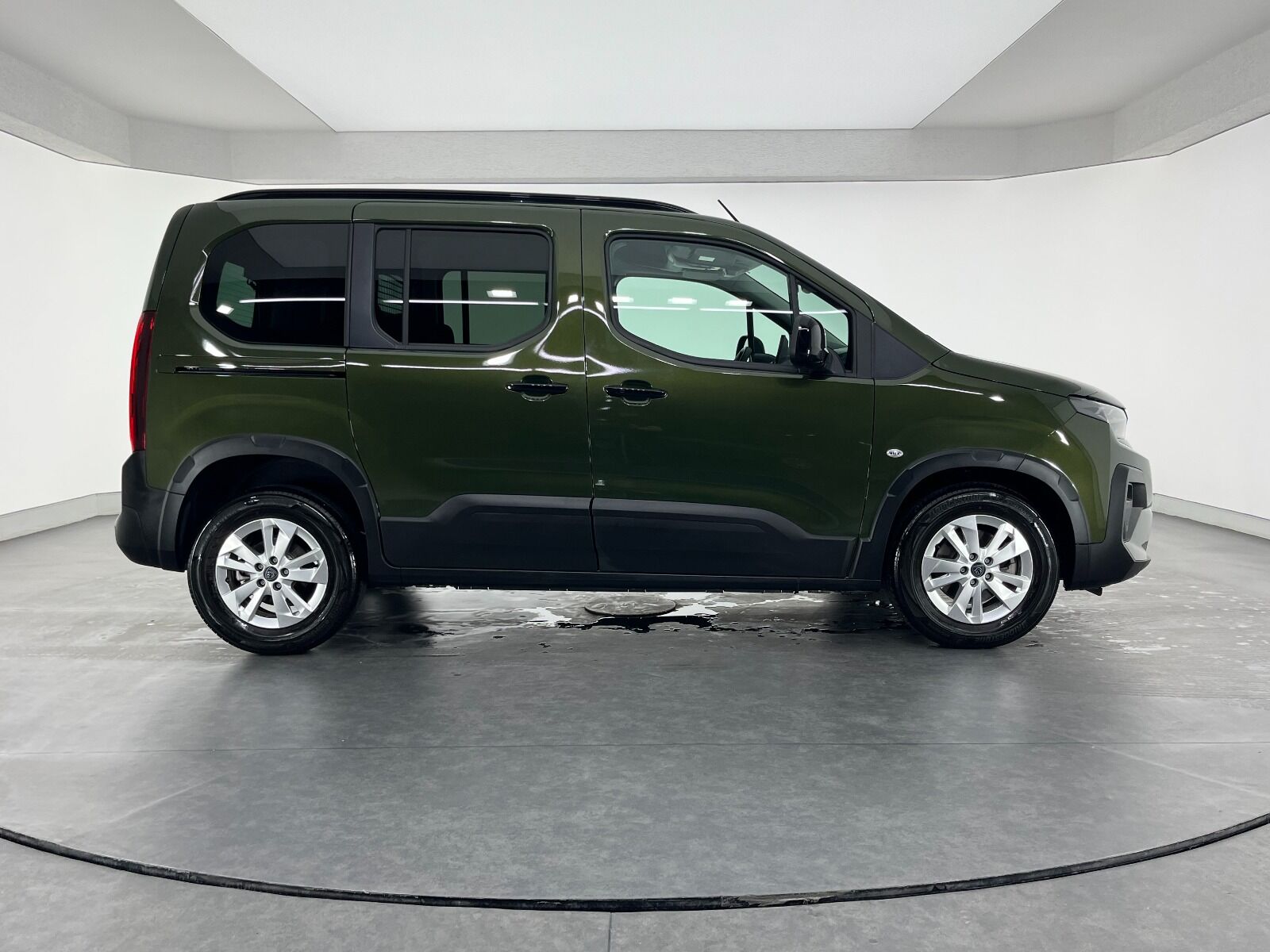 Peugeot Rifter 1.5 BlueHDI Allure EAT8 - 2025 - Detay