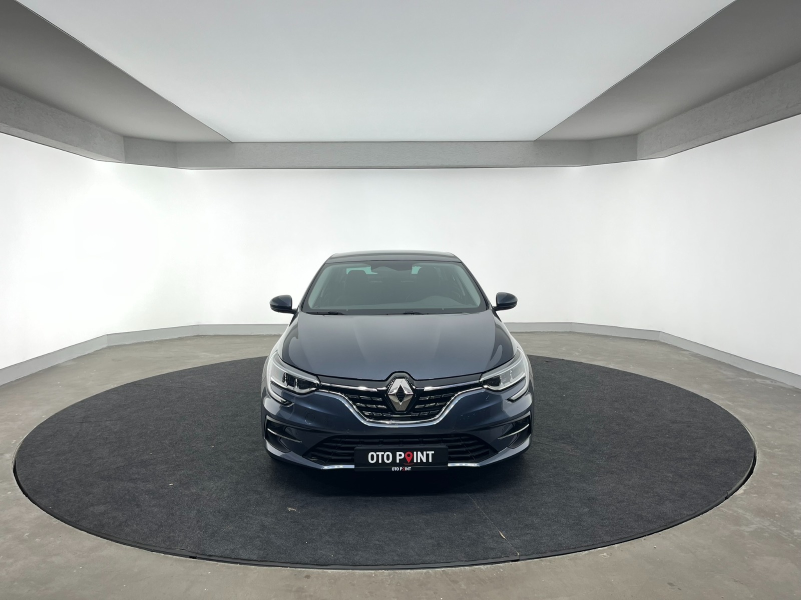 Renault Megane Sedan 1.5 Blue DCI Icon EDC - 2024