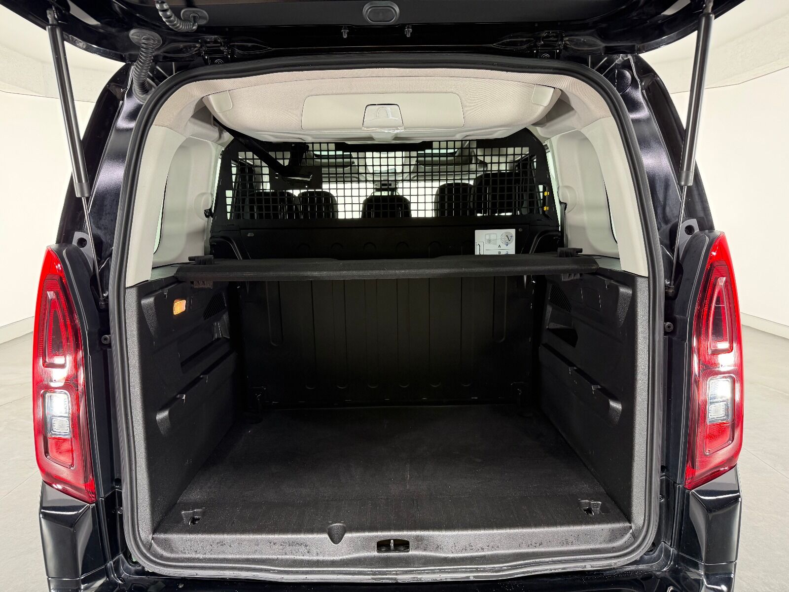Fiat Doblo Combi 1.5 BlueHDİ Premio Plus - 2025 - Detay