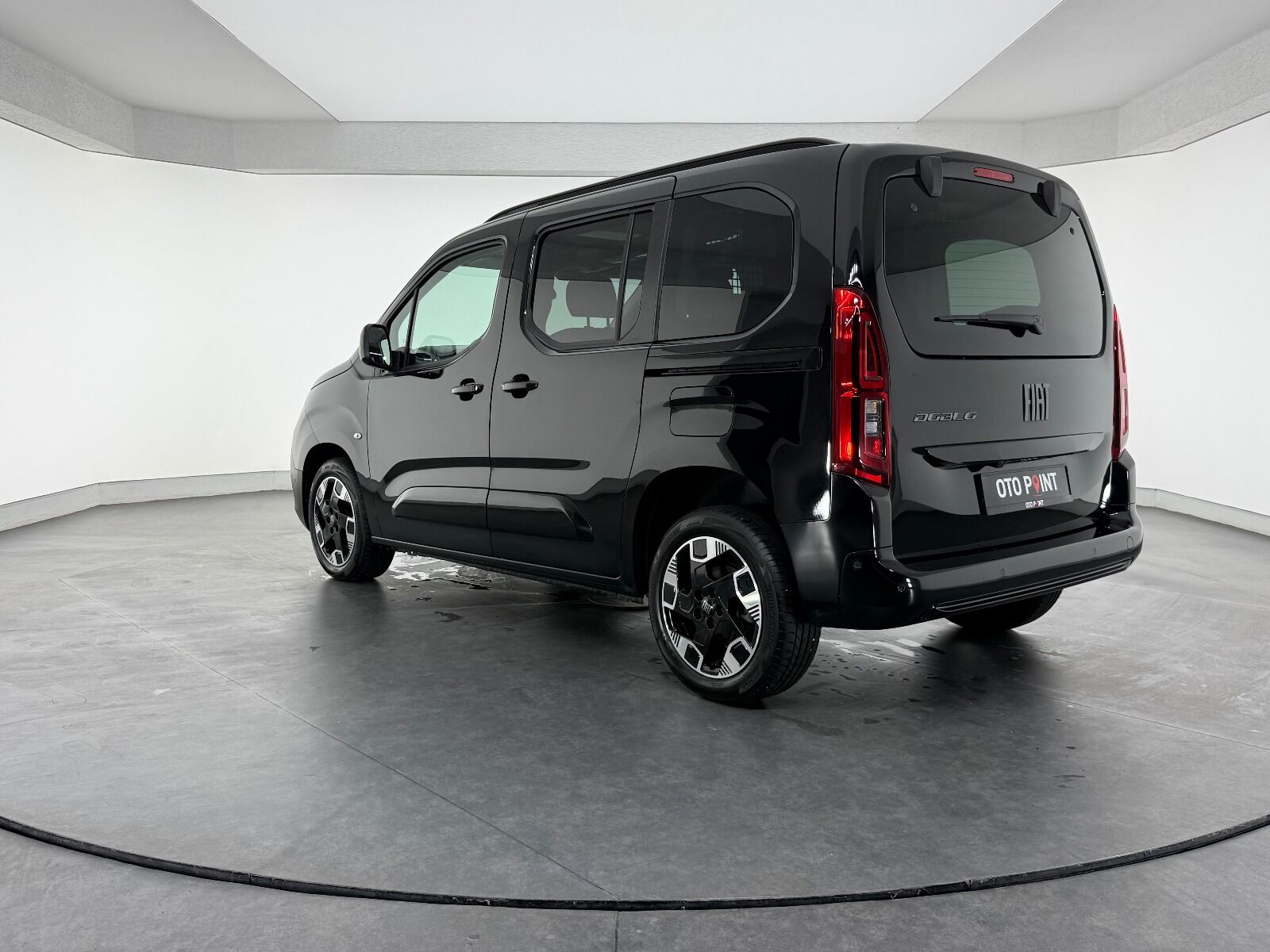 Fiat Doblo Combi 1.5 BlueHDİ Premio Plus - 2025 - Detay