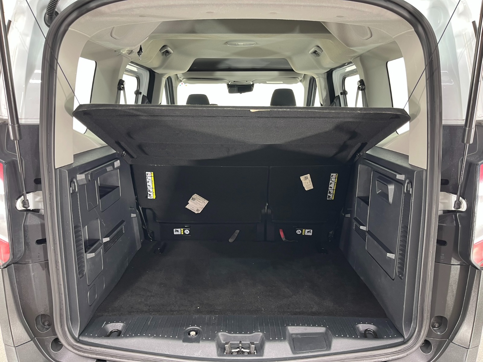 Ford Tourneo Courier Kombi 1.5 EcoBlue Deluxe - 2024 - Detay