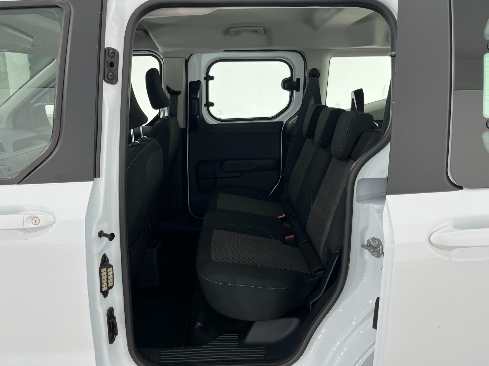 Ford Tourneo Courier Kombi 1.5 EcoBlue Deluxe - 2024 - Detay