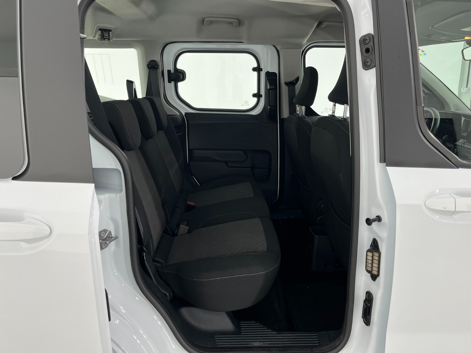 Ford Tourneo Courier Kombi 1.5 EcoBlue Deluxe - 2024 - Detay