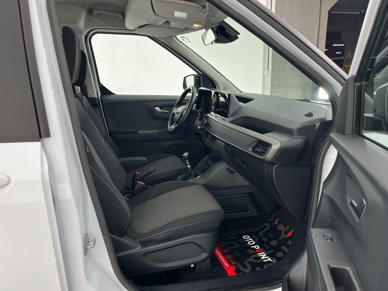 Ford Tourneo Courier Kombi 1.5 EcoBlue Deluxe - 2024 - Detay