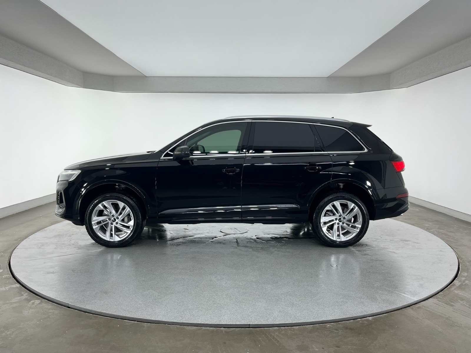 Audi Q7 SUV 45 TFSI Quattro S Line Tiptronic - 2025 - Detay