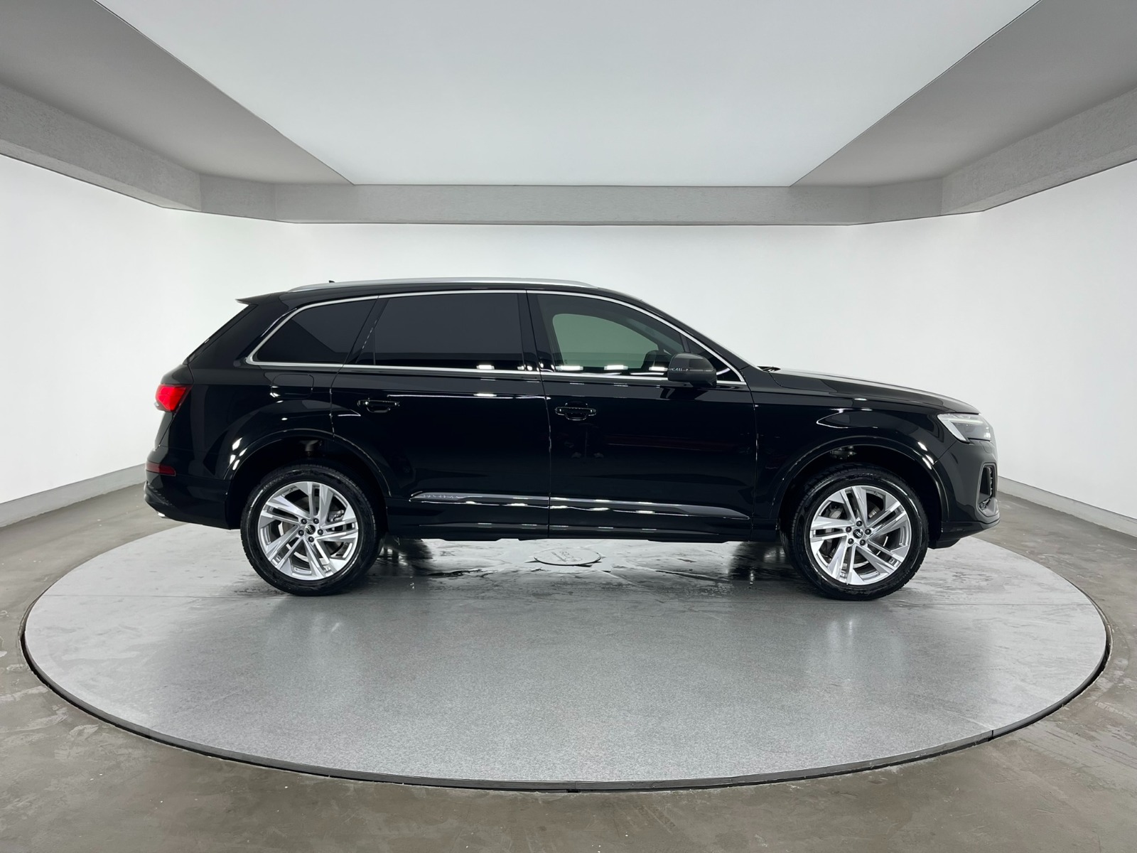 Audi Q7 SUV 45 TFSI Quattro S Line Tiptronic - 2025 - Detay