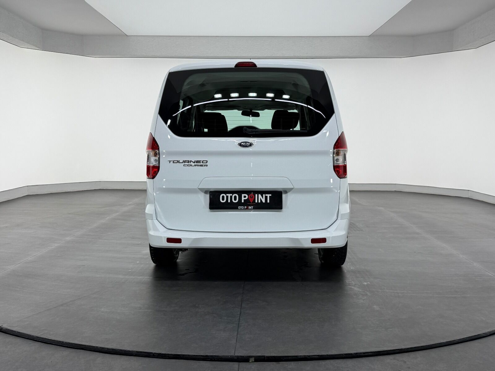 Ford Tourneo Courier 1.5 TDCI Deluxe - 2023 - Detay