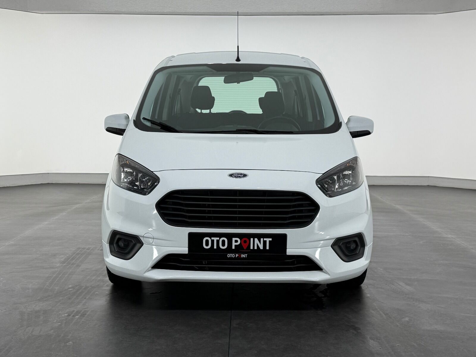 Ford Tourneo Courier 1.5 TDCI Deluxe - 2023
