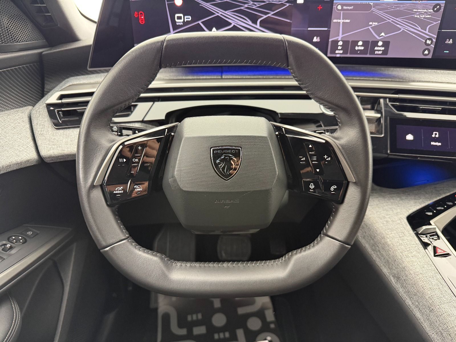 Peugeot 3008 1.2 Hybrid Allure e-DCS6 - 2025 - Detay