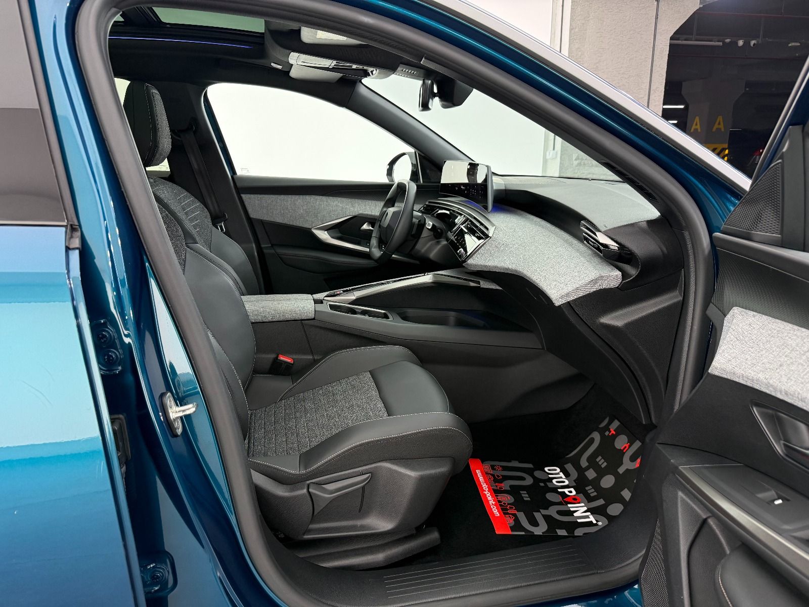 Peugeot 3008 1.2 Hybrid Allure e-DCS6 - 2025 - Detay