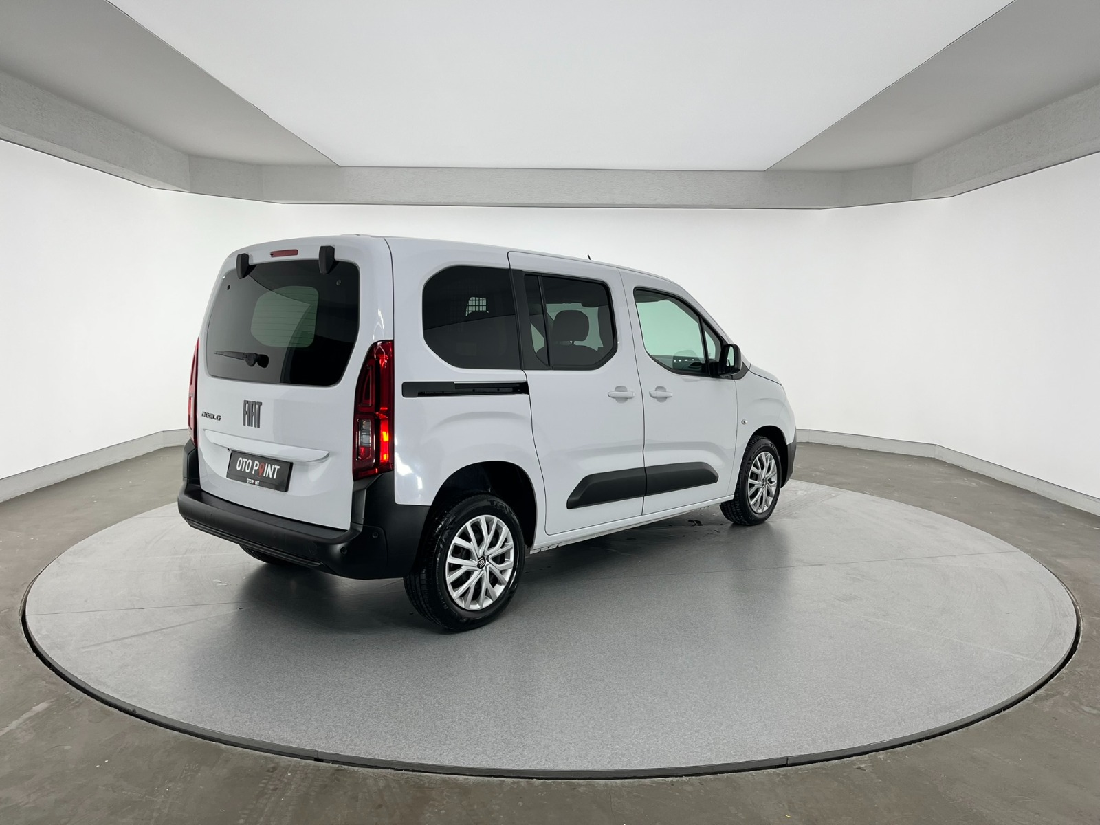 Fiat Doblo Combi 1.5 BlueHDI Easy - 2024 - Detay