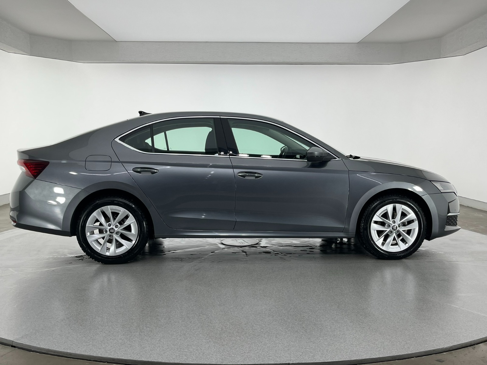 Skoda Octavia Sedan 1.5 TSI mHEV Premium DSG - 2025 - Detay