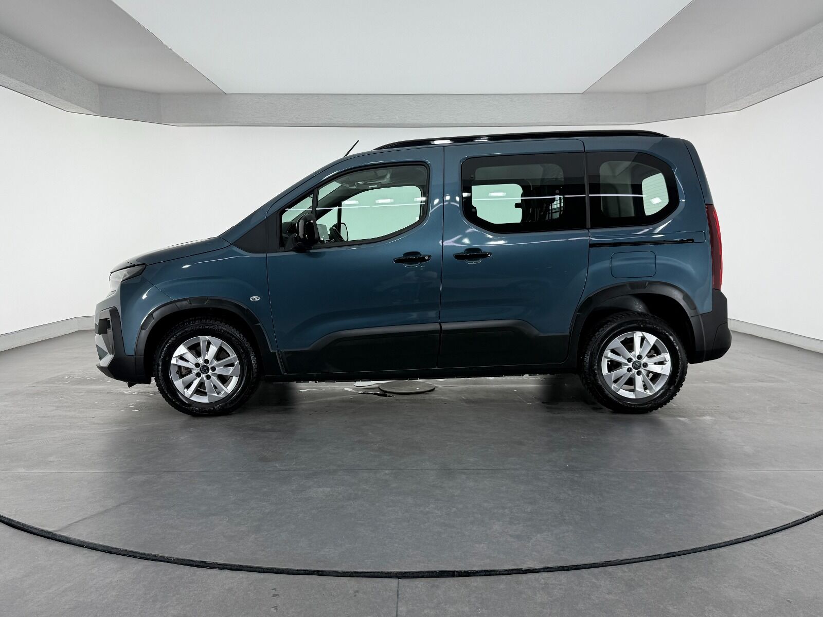 Peugeot Rifter 1.5 BlueHDI Allure EAT8 - 2025 - Detay