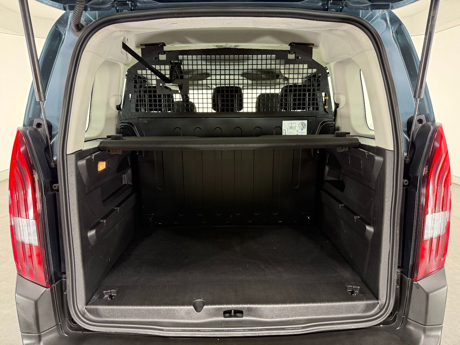 Peugeot Rifter 1.5 BlueHDI Allure EAT8 - 2025 - Detay