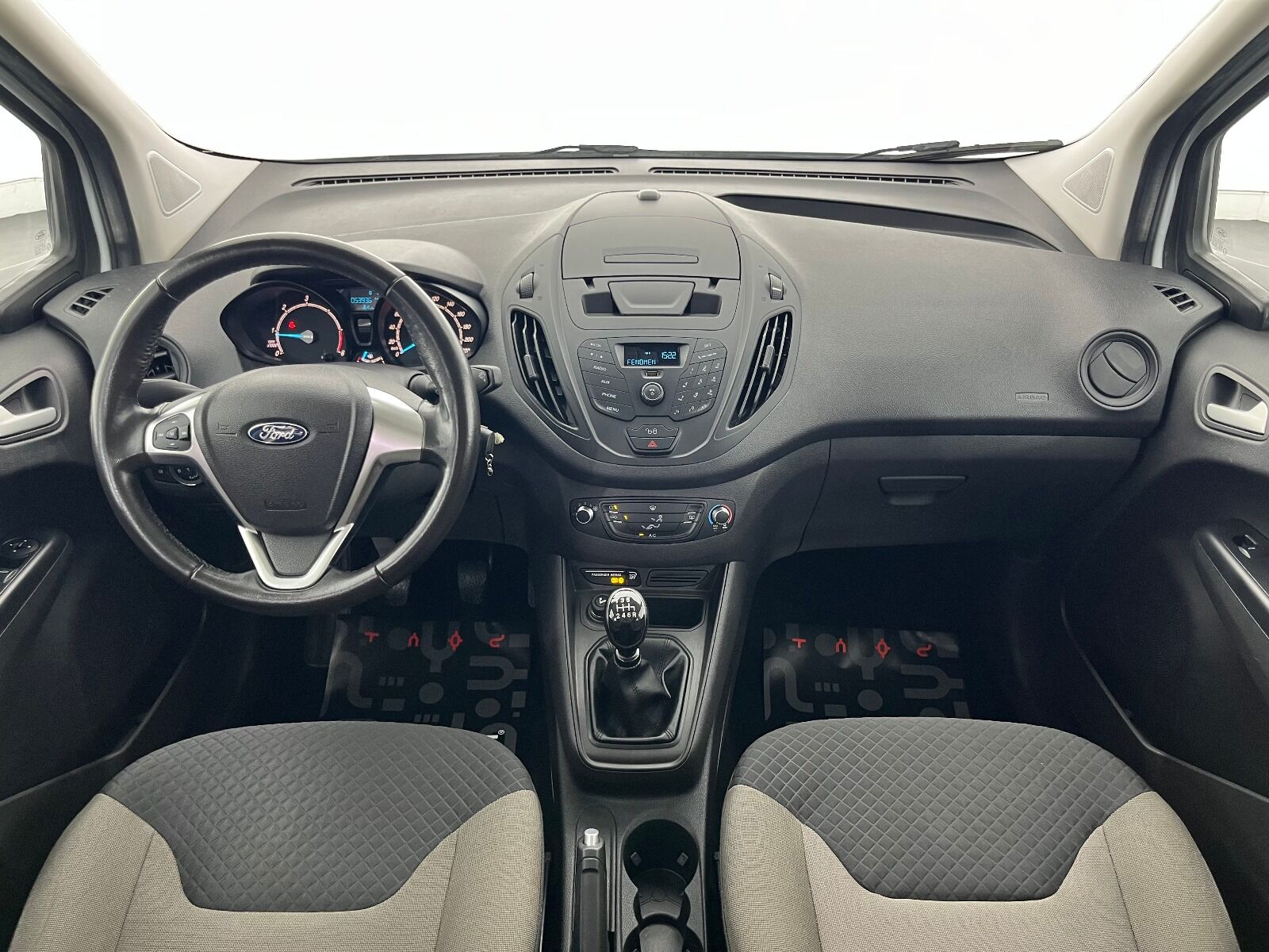Ford Tourneo Courier 1.5 TDCI Deluxe - 2023 - Detay