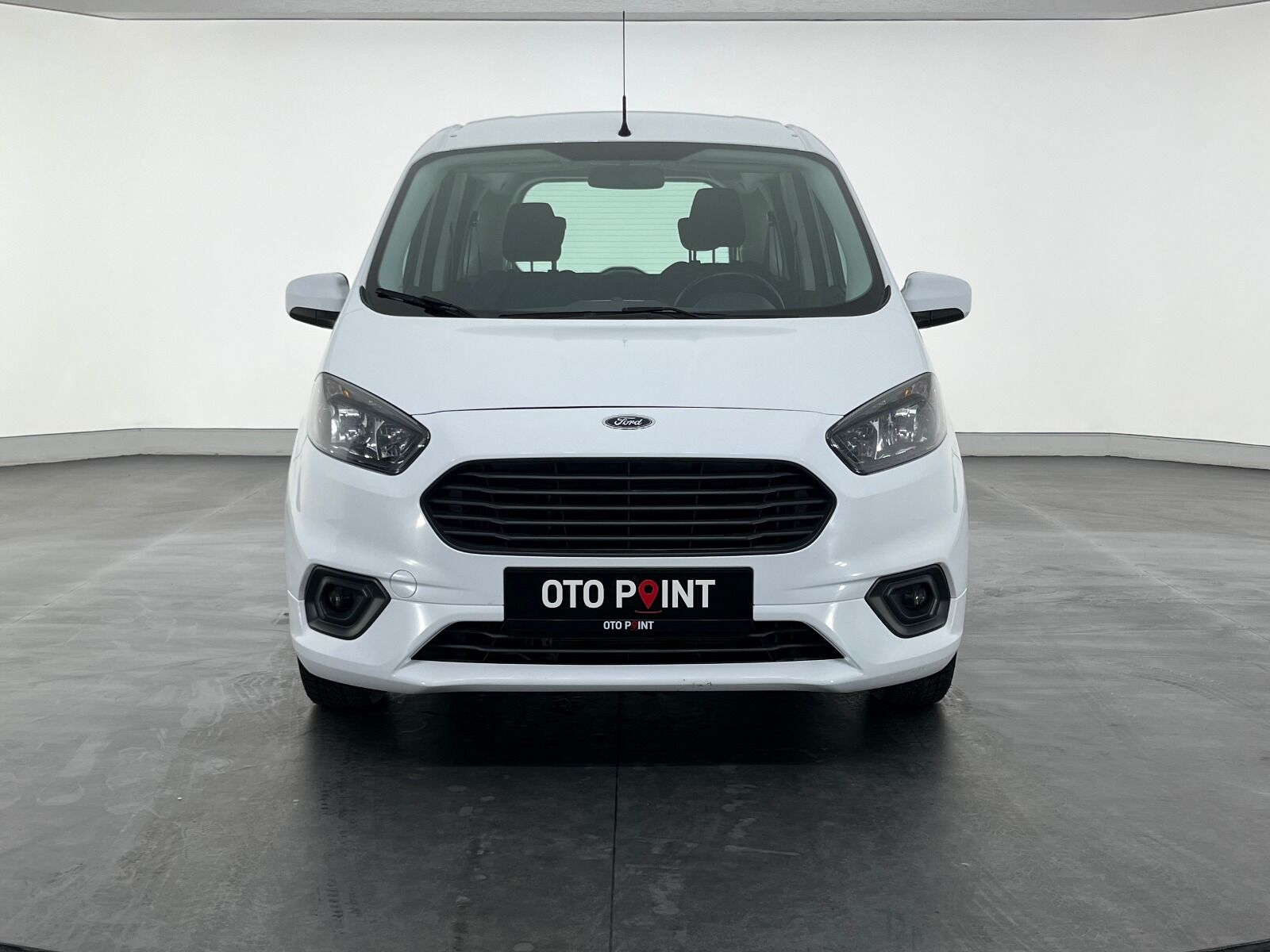 Ford Tourneo Courier 1.5 TDCI Deluxe - 2023