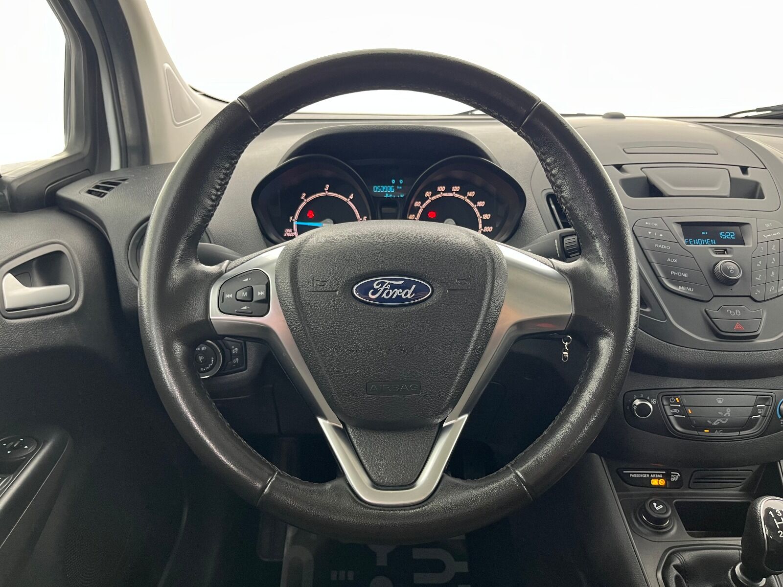 Ford Tourneo Courier 1.5 TDCI Deluxe - 2023 - Detay