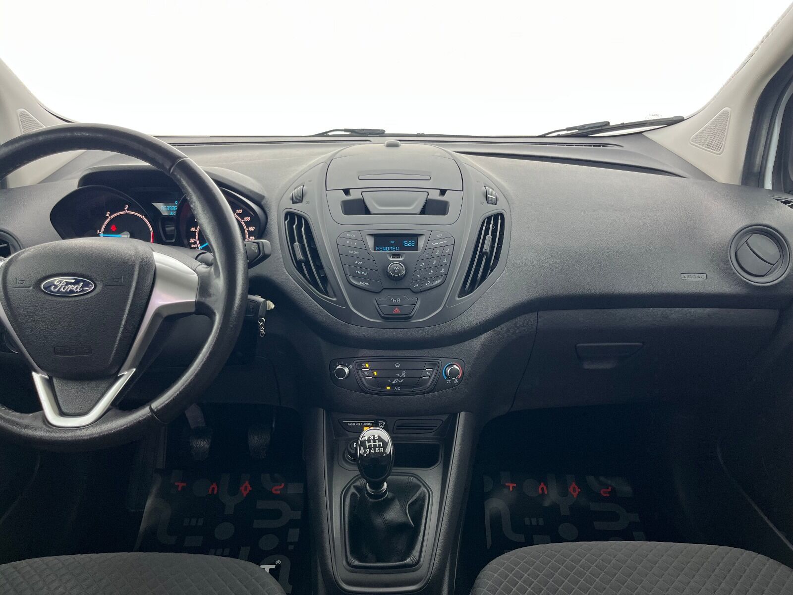 Ford Tourneo Courier 1.5 TDCI Deluxe - 2023 - Detay