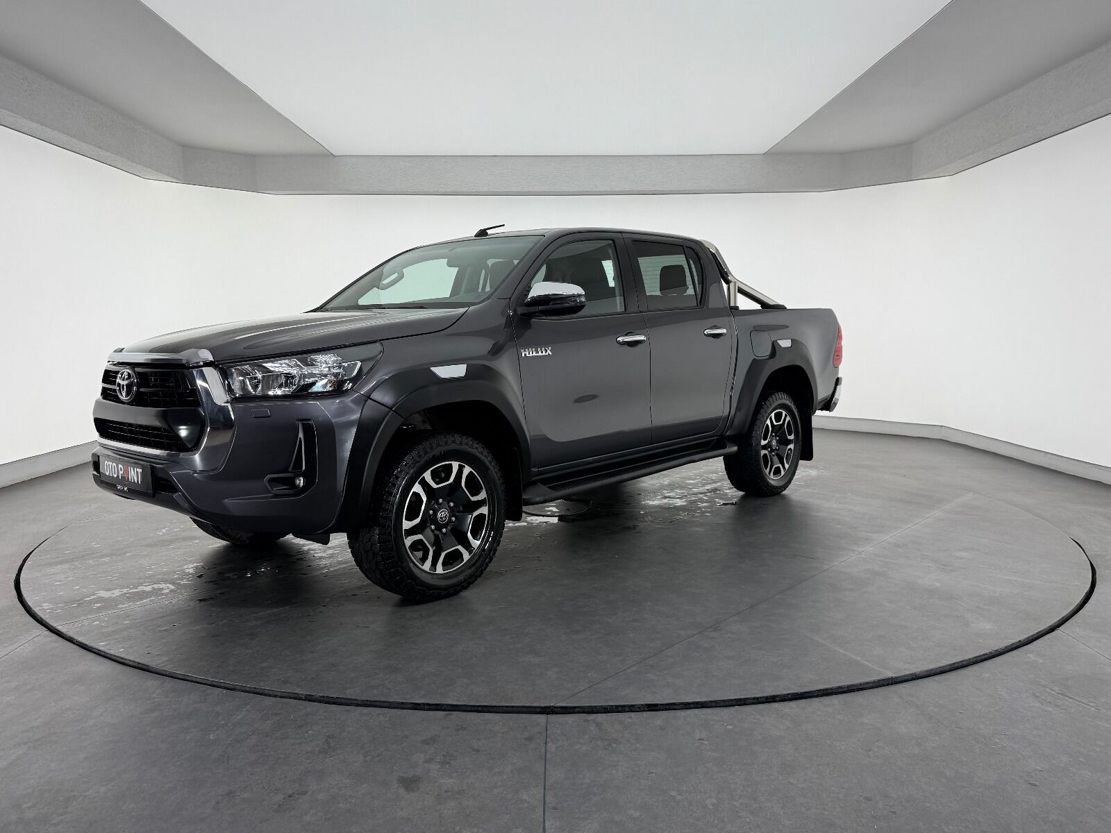 Toyota Hilux Hi-Lux 2.4 D-4D 4x2 Adventure Otomatik - 2022 - Detay
