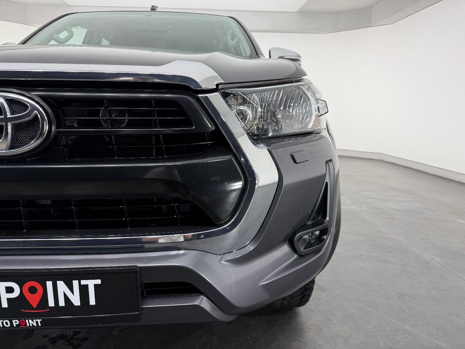 Toyota Hilux Hi-Lux 2.4 D-4D 4x2 Adventure Otomatik - 2022 - Detay