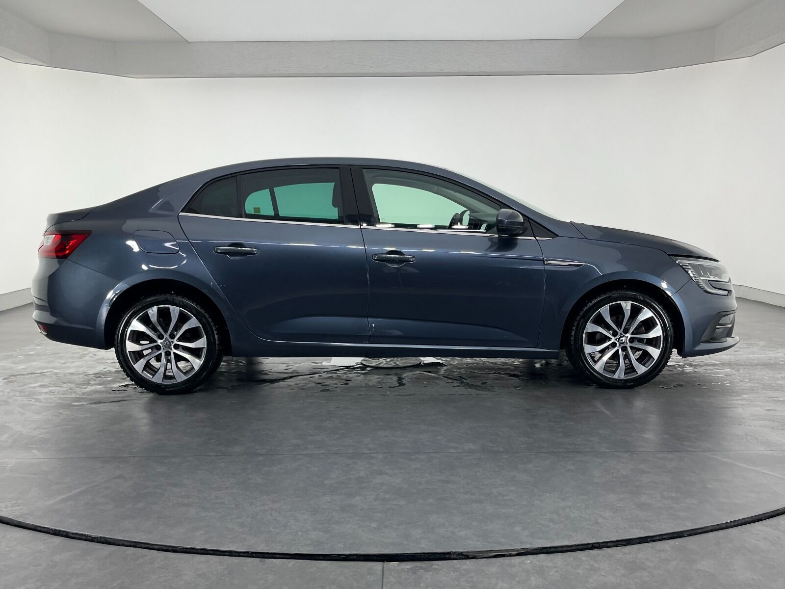 Renault Megane Sedan 1.5 Blue DCI Icon EDC - 2022 - Detay