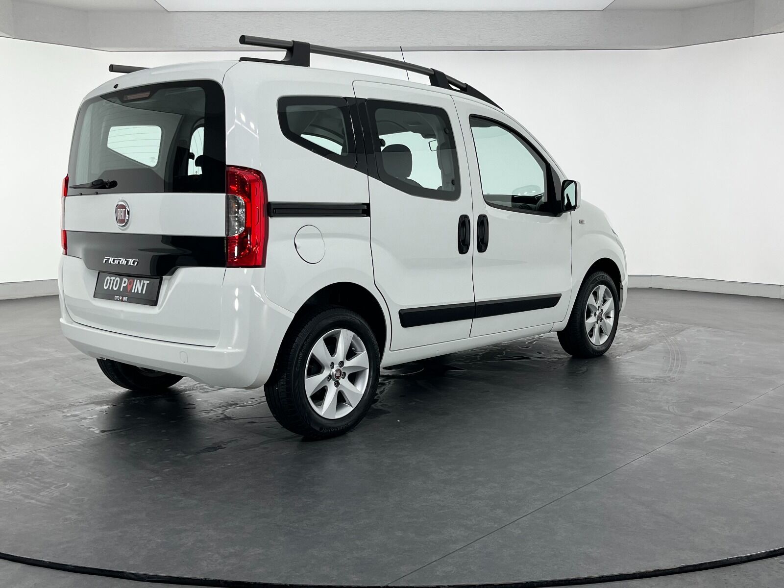 Fiat Fiorino Combi 1.3 MultiJet Safeline - 2024 - Detay