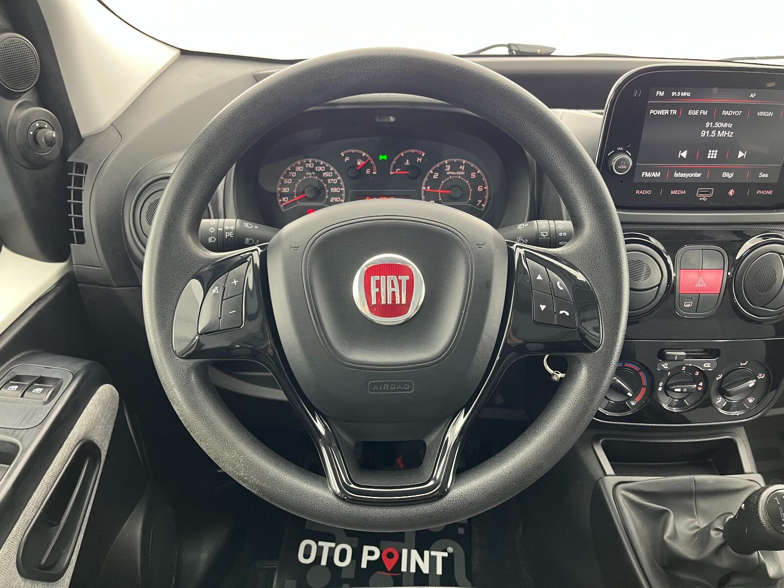 Fiat Fiorino Combi 1.3 MultiJet Safeline - 2024 - Detay