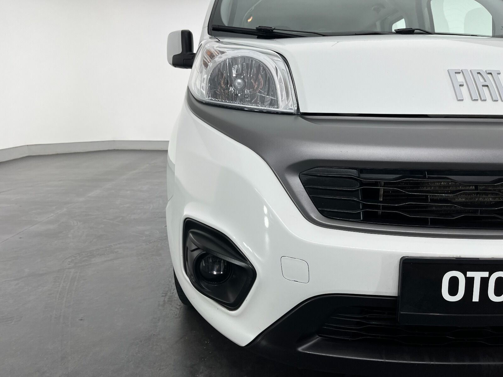 Fiat Fiorino Combi 1.3 MultiJet Safeline - 2024 - Detay