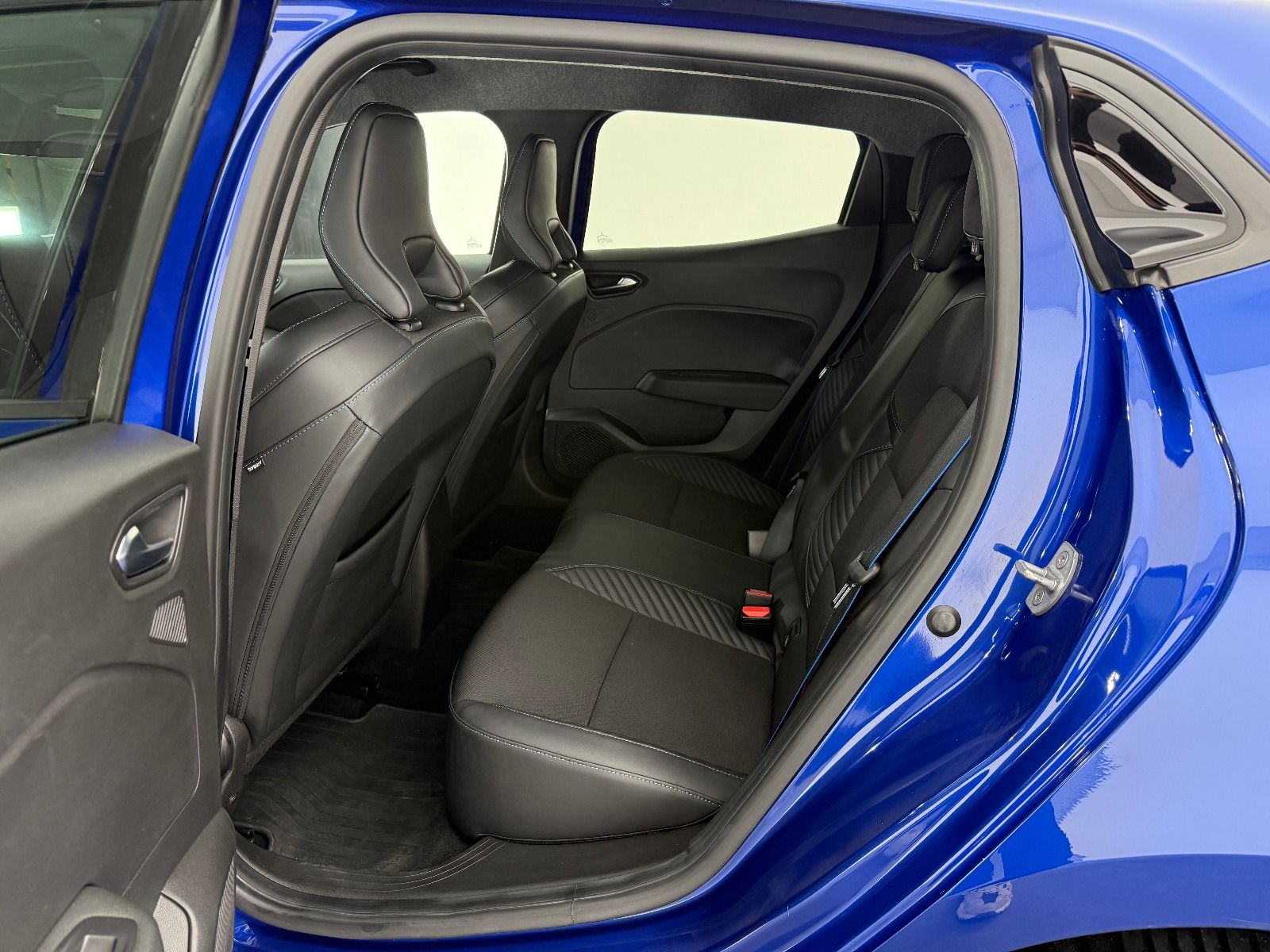 Renault Clio 1.0 TCE Techno Esprit Alpine X-Tronic - 2025 - Detay
