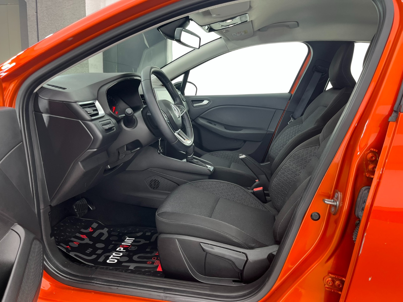 Renault Clio Hatchback 1.0 TCe Touch X-Tronic - 2023 - Detay