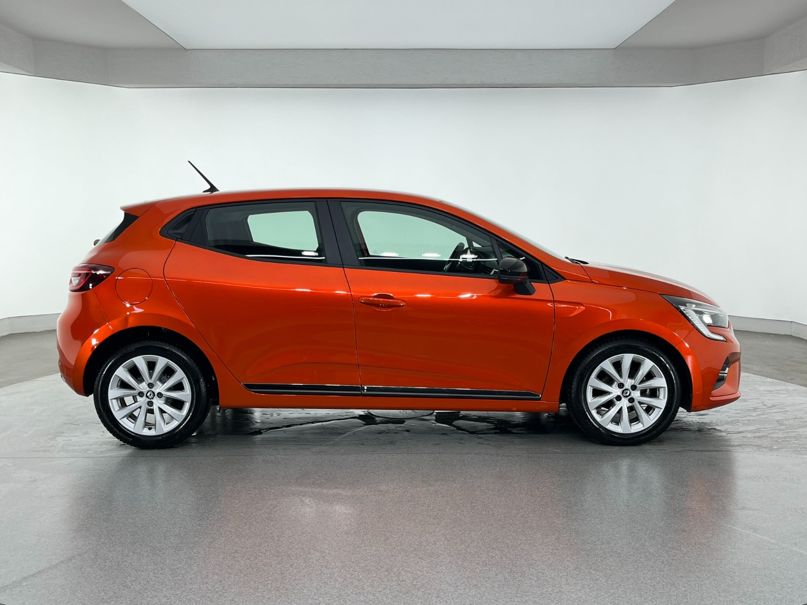 Renault Clio Hatchback 1.0 TCe Touch X-Tronic - 2023 - Detay