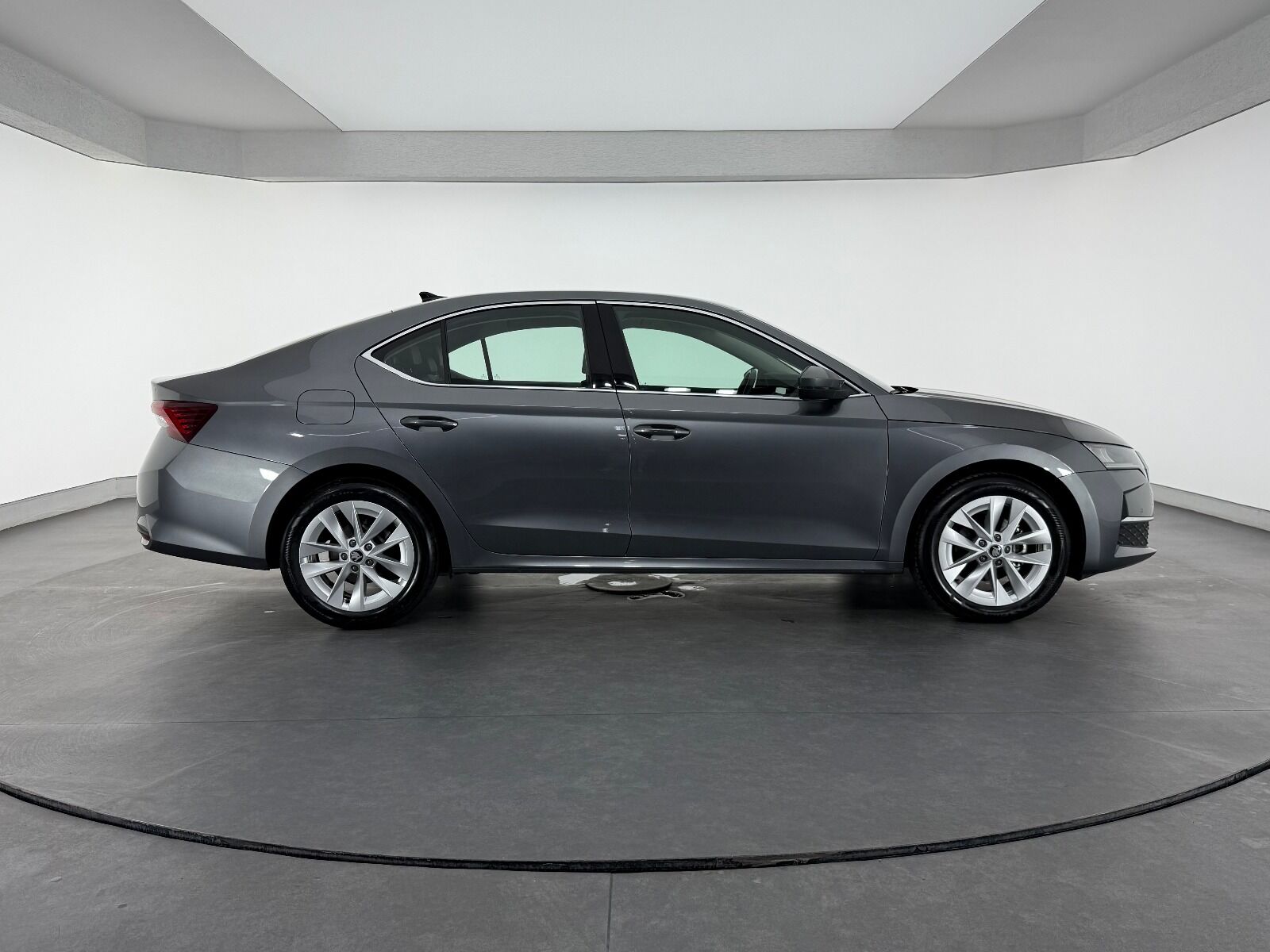 Skoda Octavia 1.5 TSI Mhev Premium DSG - 2025 - Detay
