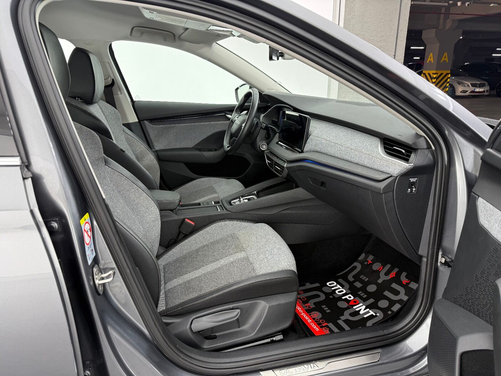 Skoda Octavia 1.5 TSI Mhev Premium DSG - 2025 - Detay