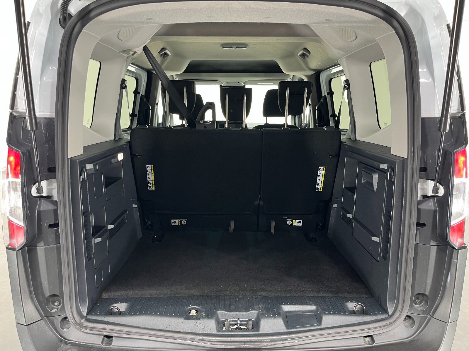 Ford Tourneo Courier Kombi 1.5 EcoBlue Deluxe - 2024 - Detay
