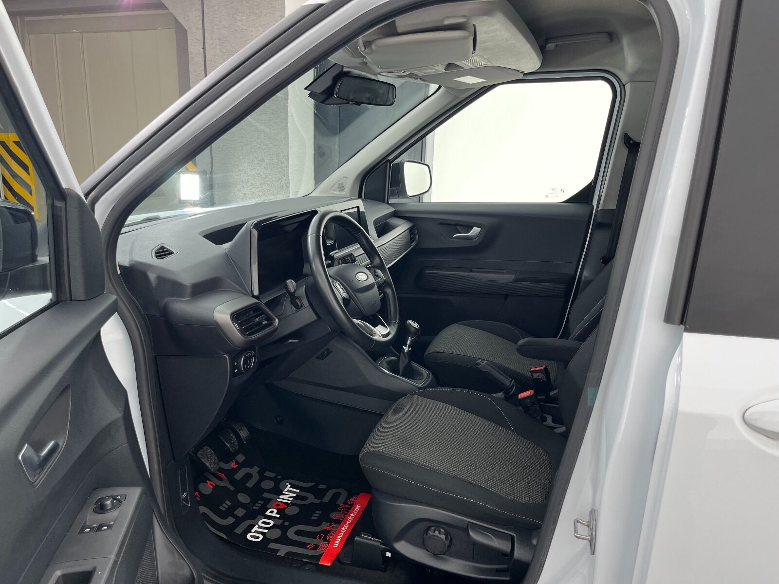 Ford Tourneo Courier Kombi 1.5 EcoBlue Deluxe - 2024 - Detay
