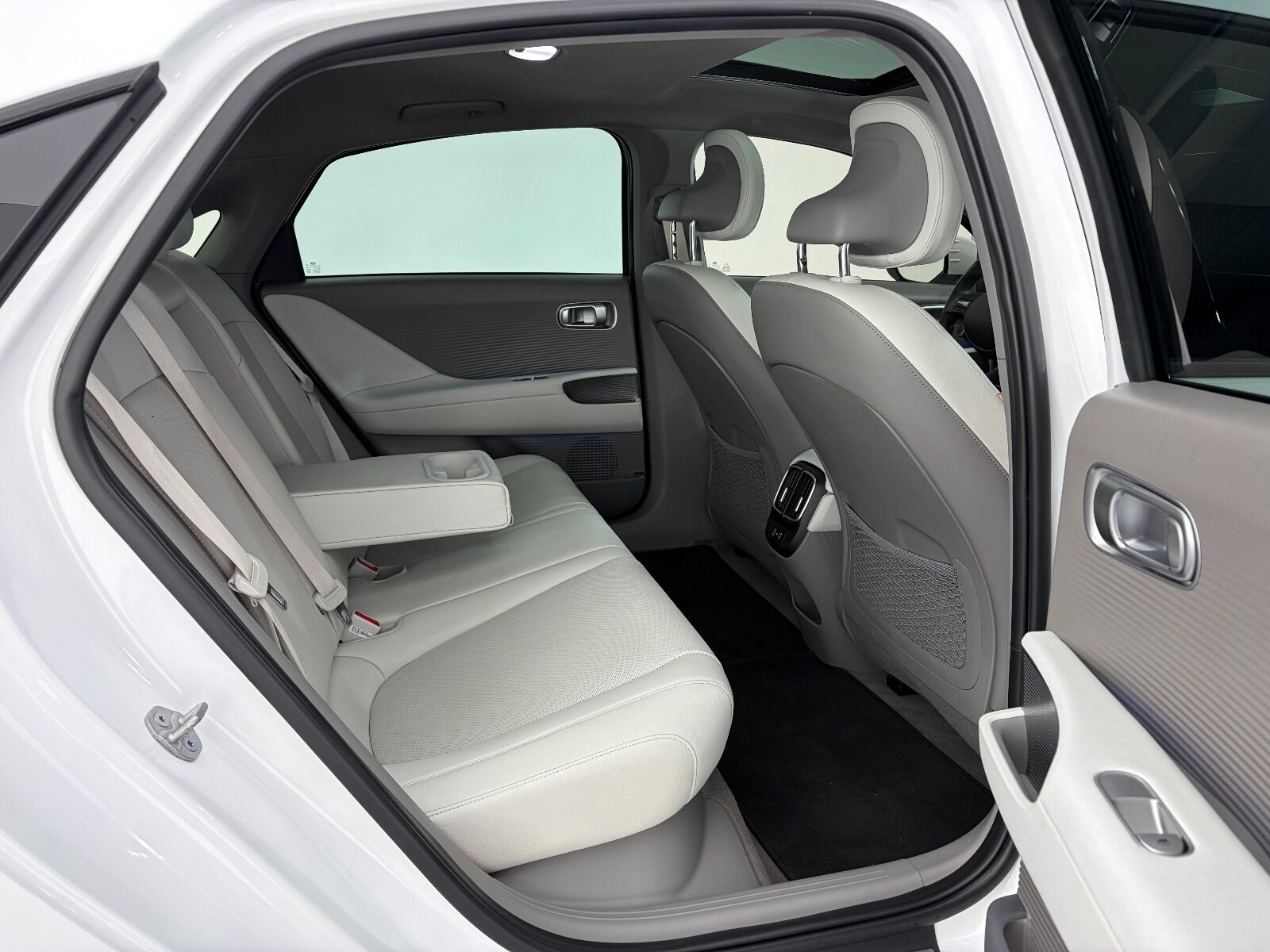 Hyundai Ioniq 6 Advance 111 Kw 4x2 - 2024 - Detay