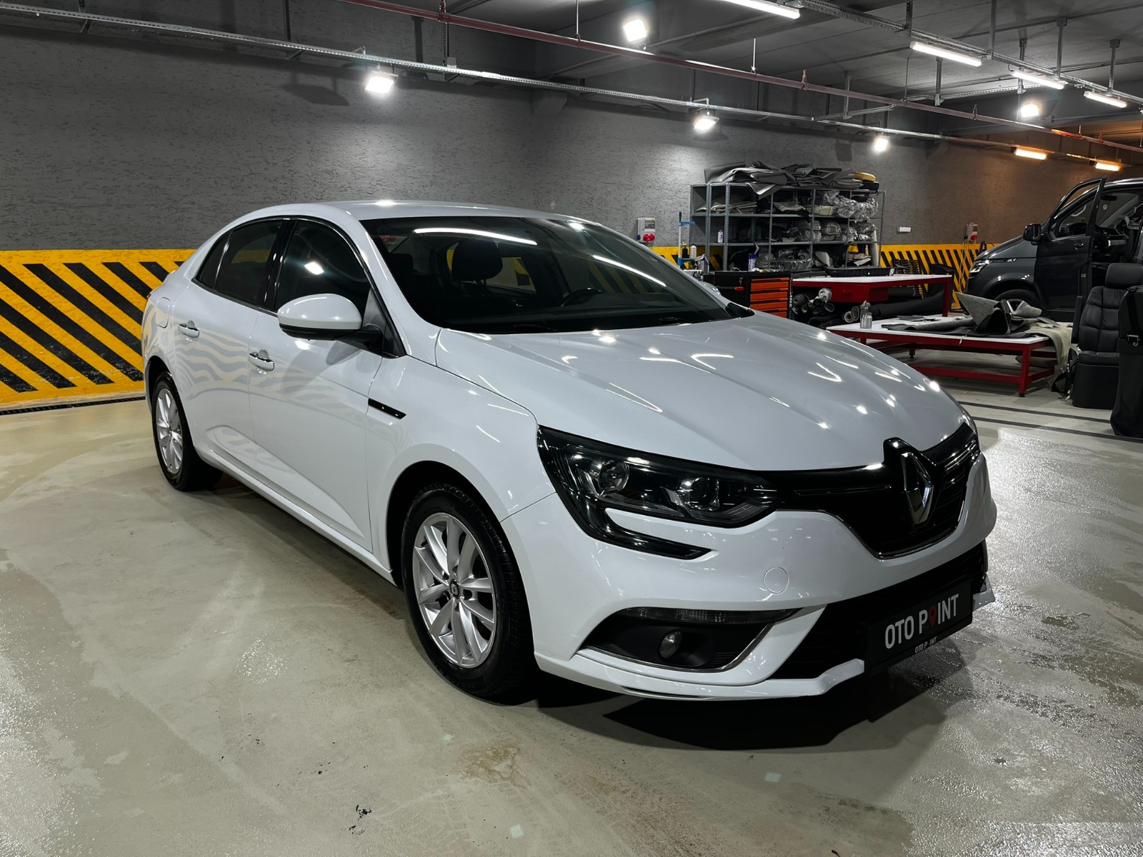 Renault Megane Sedan 1.5 Blue DCI Touch EDC - 2020 - 34DDD648