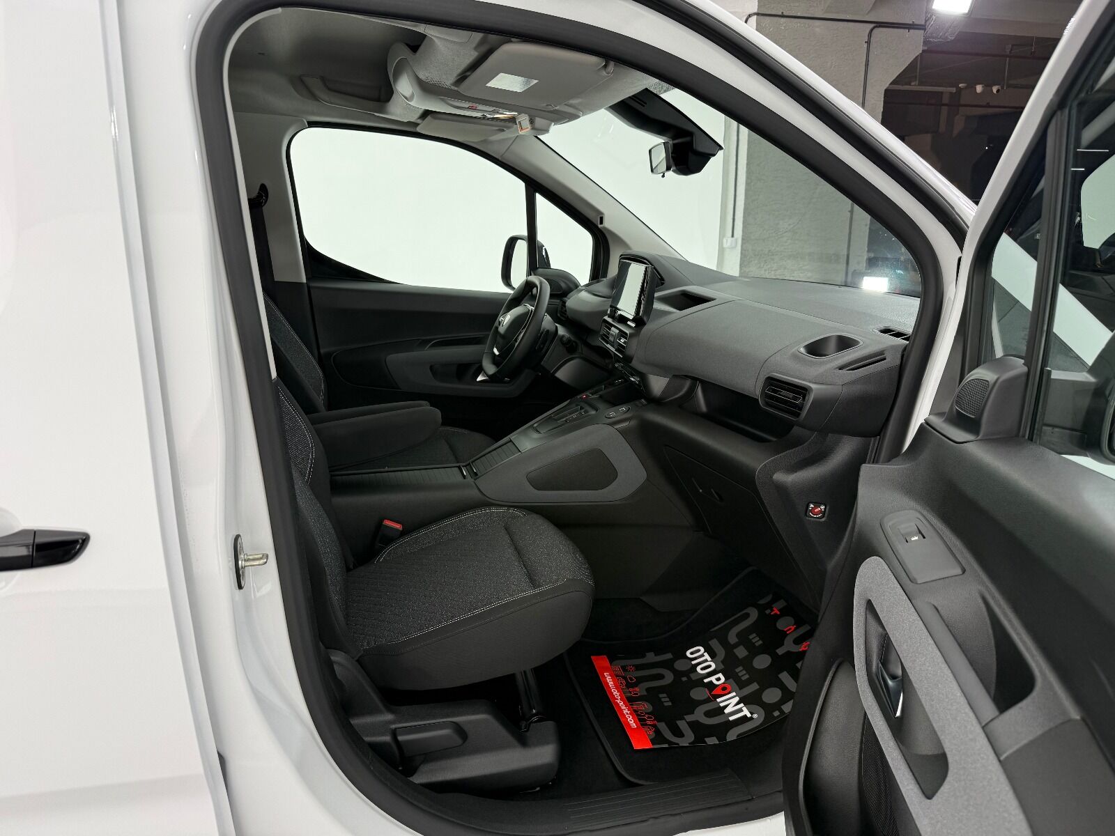Peugeot Rifter 1.5 BlueHDI Allure EAT8 - 2026 - Detay