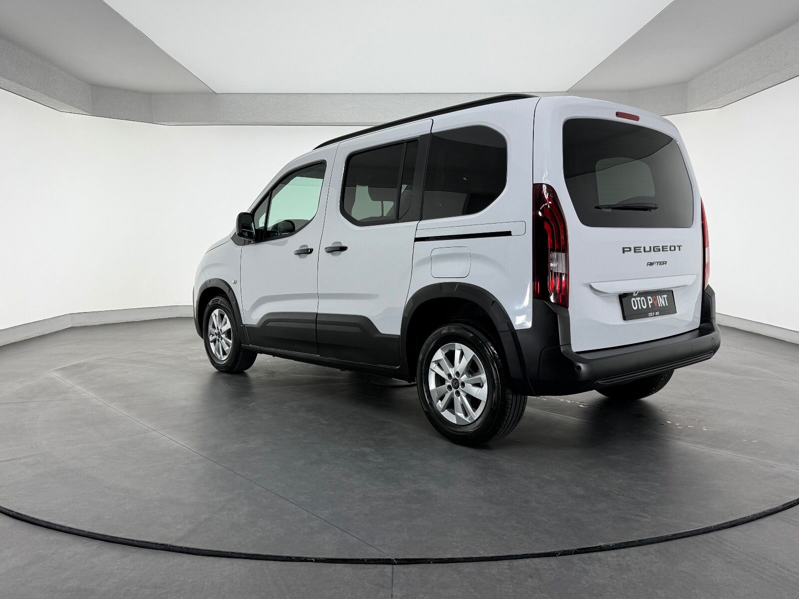Peugeot Rifter 1.5 BlueHDI Allure EAT8 - 2026 - Detay