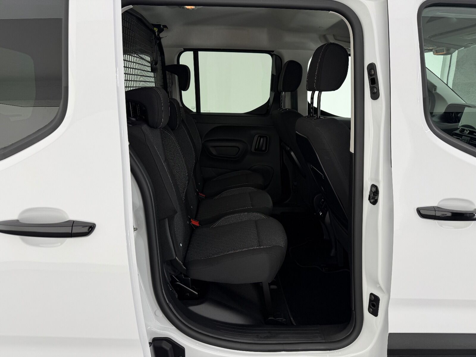 Peugeot Rifter 1.5 BlueHDI Allure EAT8 - 2026 - Detay