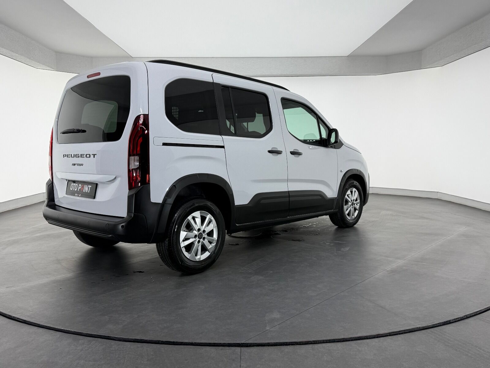 Peugeot Rifter 1.5 BlueHDI Allure EAT8 - 2026 - Detay