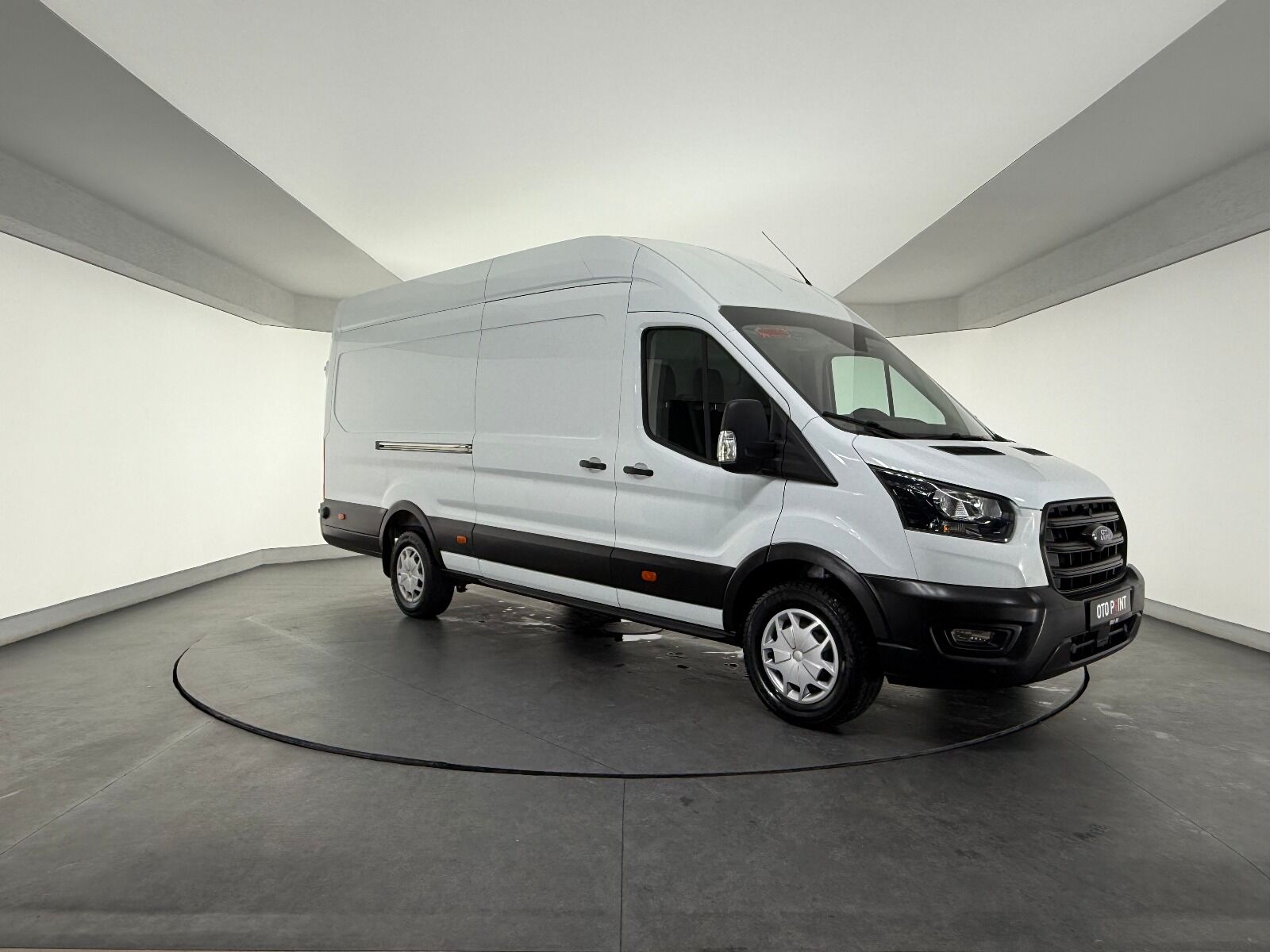 Ford Transit 350 E - 2023 - Detay