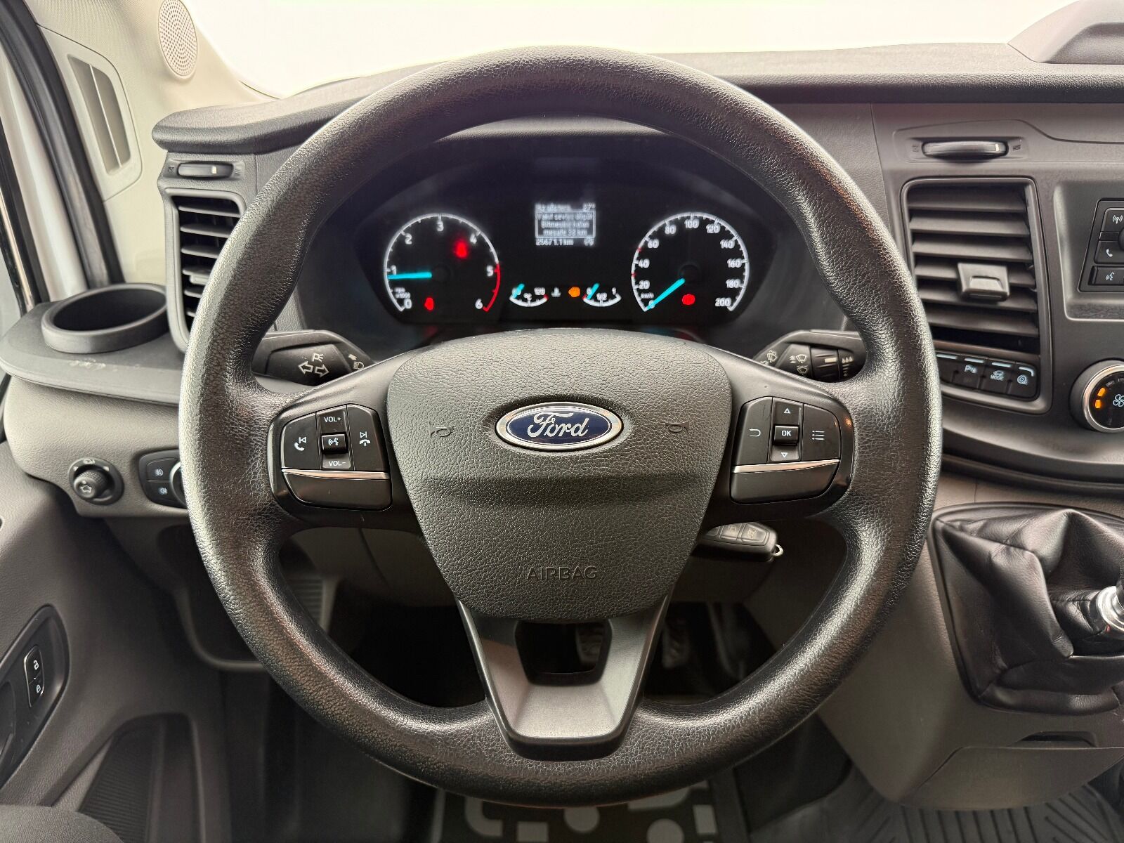 Ford Transit 350 E - 2023 - Detay