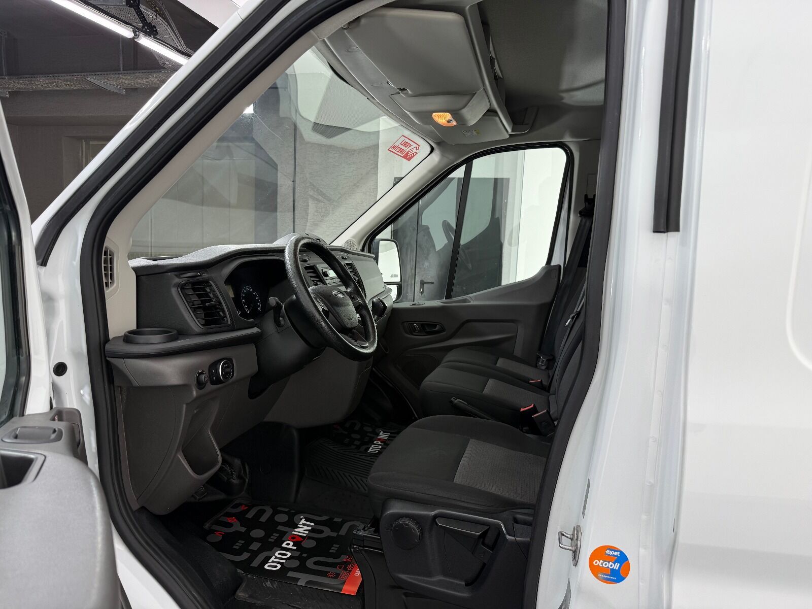 Ford Transit 350 E - 2023 - Detay