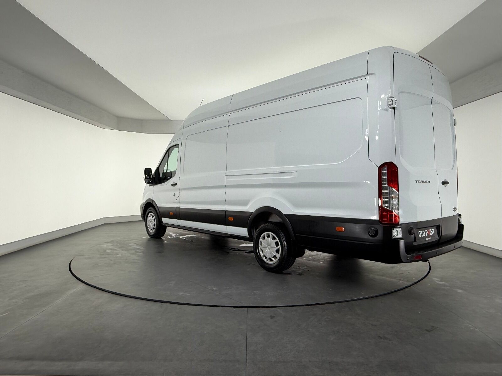 Ford Transit 350 E - 2023 - Detay