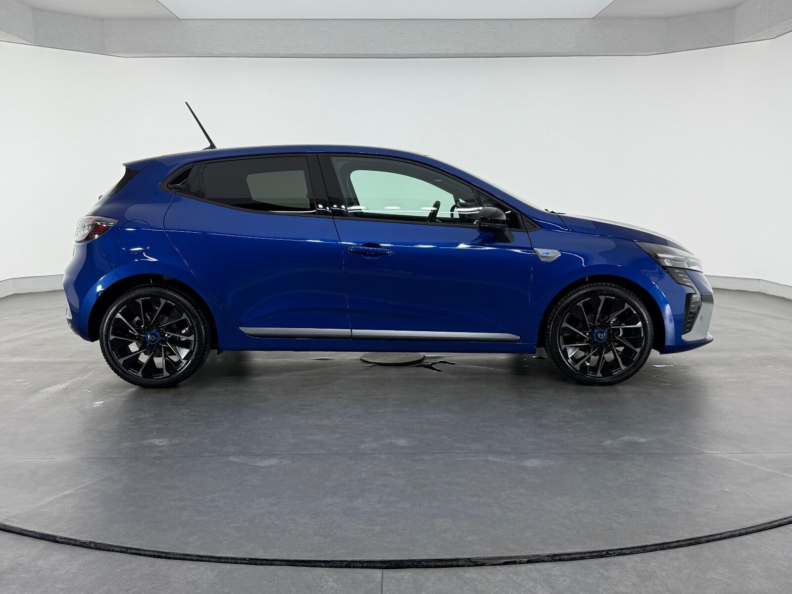 Renault Clio 1.0 TCE Techno Esprit Alpine X-Tronic - 2025 - Detay