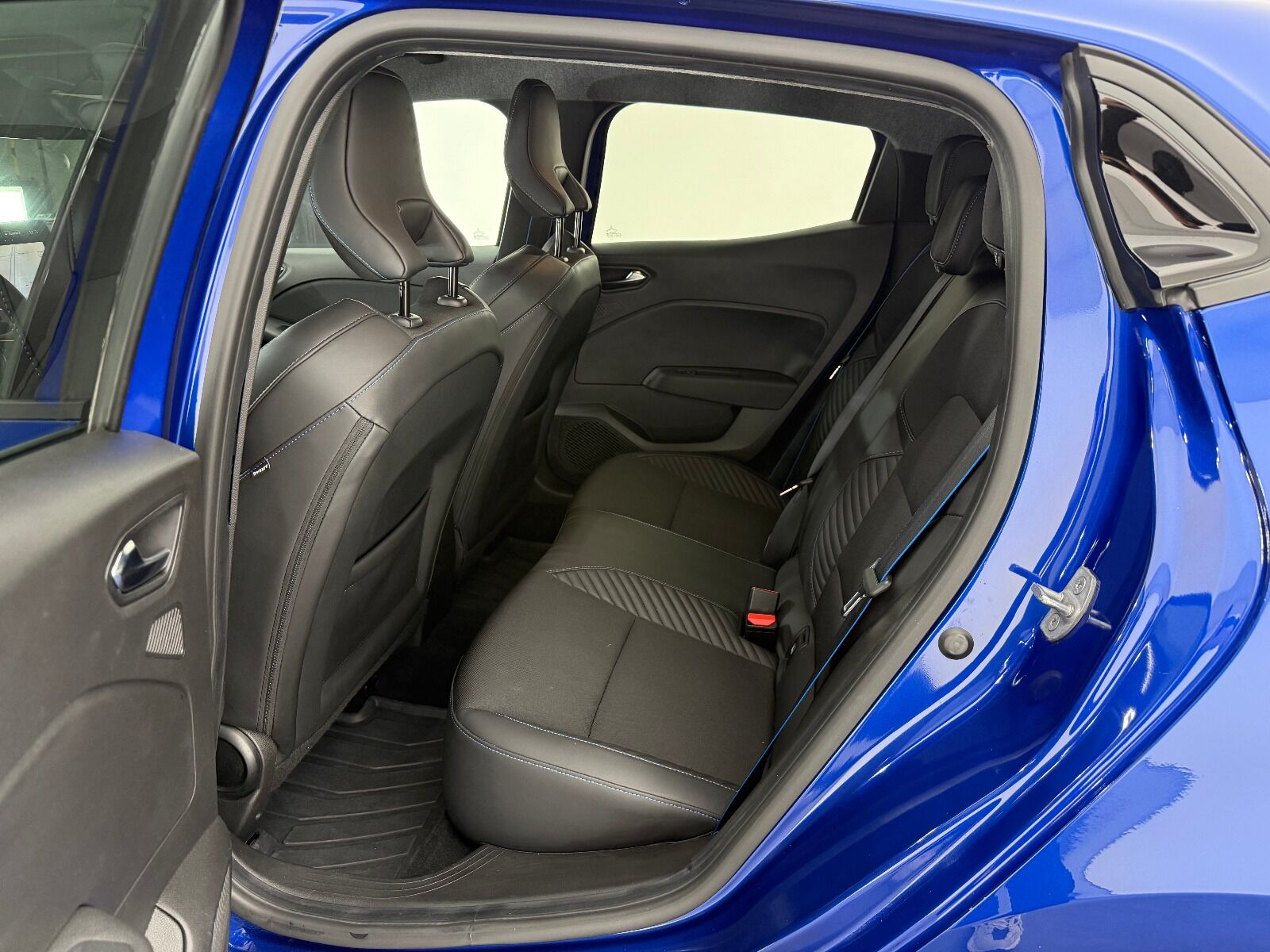 Renault Clio 1.0 TCE Techno Esprit Alpine X-Tronic - 2025 - Detay